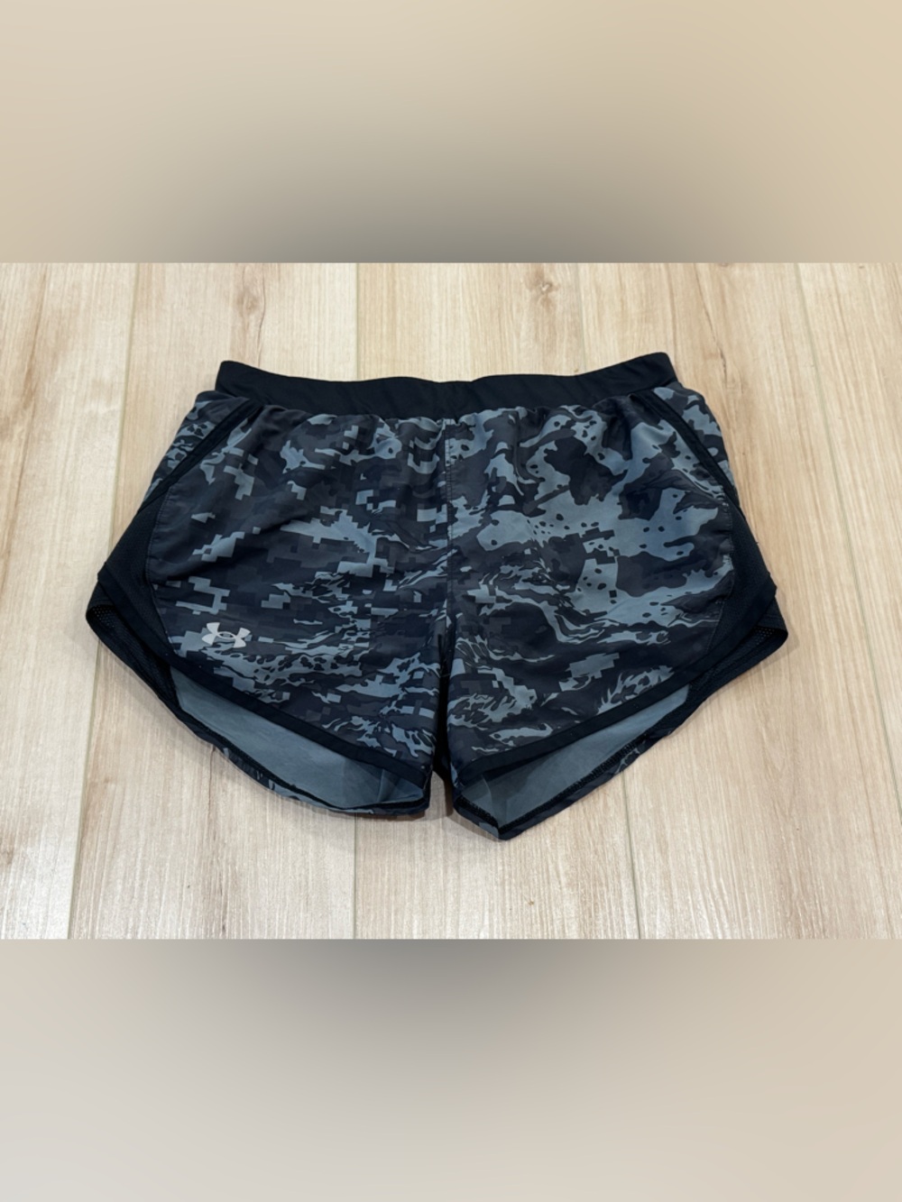 Under Armour HeatGear Camo Running Shorts Small Black Gray 3.5” Inseam